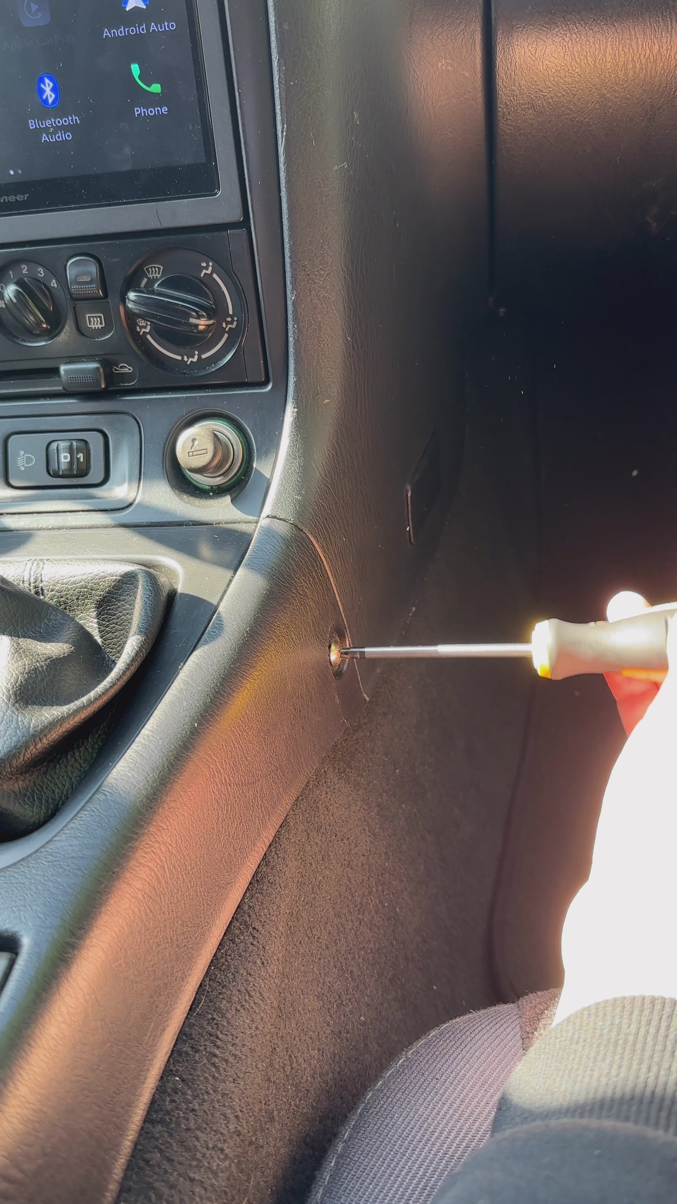 DETACHABLE CUP HOLDER V1